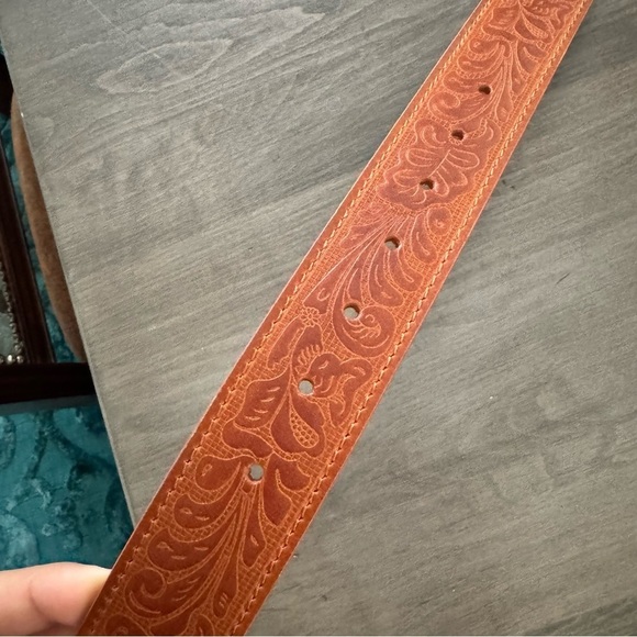 MOST WANTED Leather Wide Western Buckle Tooled Embellished Belt size L NWT